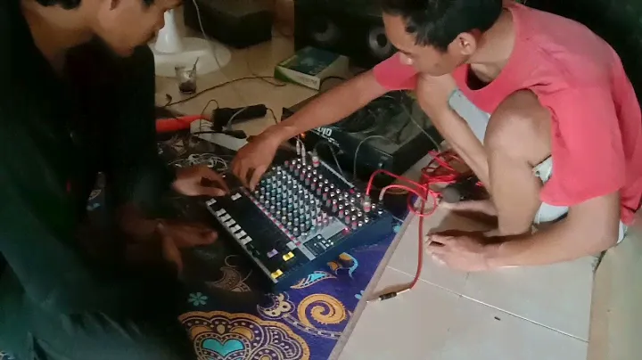 Unboxing mixer soundcraft EFX8