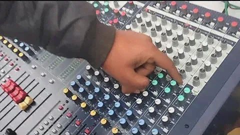 Masti Time Test Soundcraft Lx7 Mixer Best Live Use