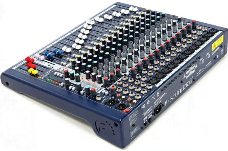 Soundcraft MFX12i-0