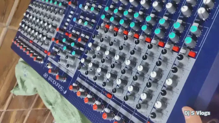 Soundcraft LX7 live mixer