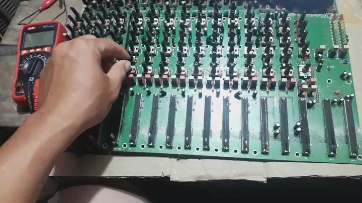 Nâng cấp reverb cho mixer Soundcraft EFX 12