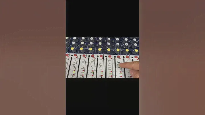 Soundcraft GB2/24 review inside & outside